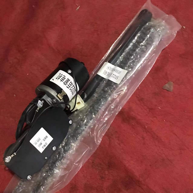 山推推土机配件
